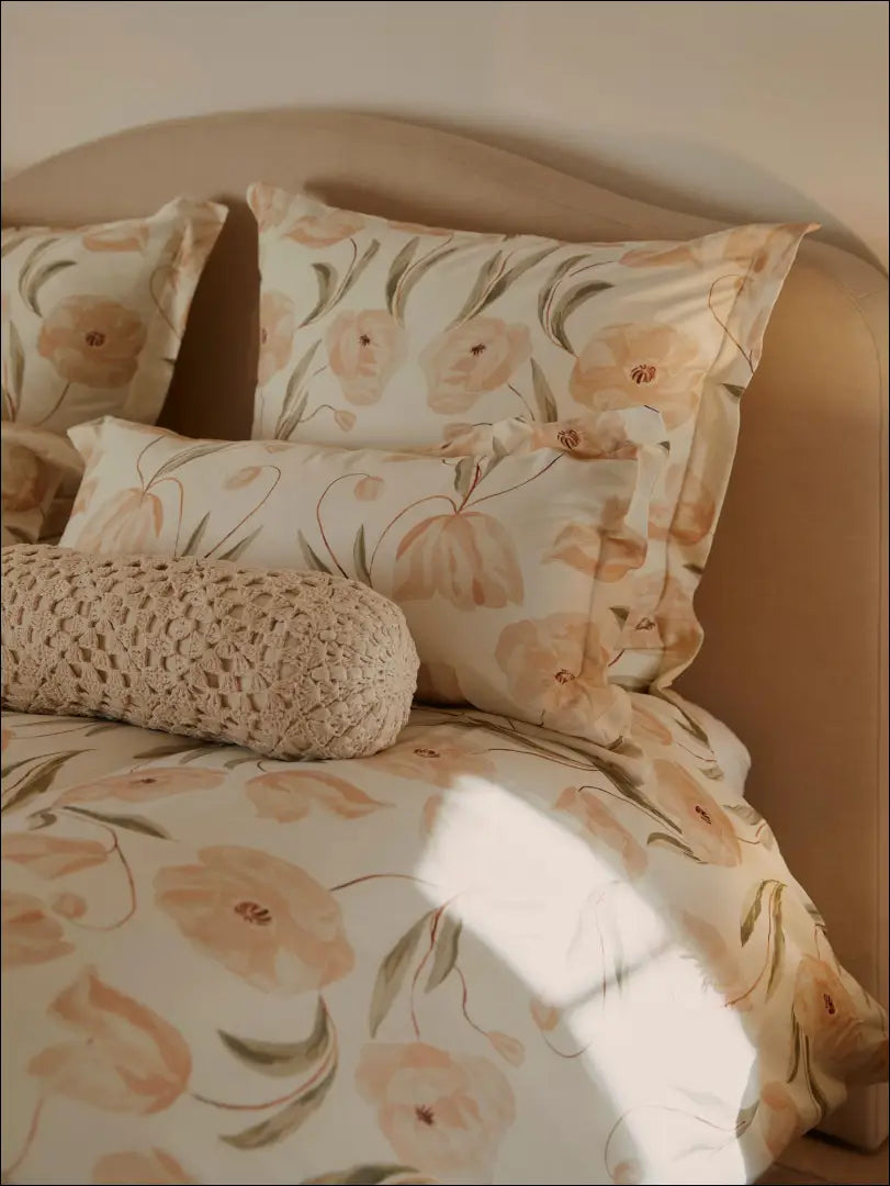 Satino pagalvės užvalkalas DI4149 - €10 Save 70% __label:Pristatymas 1-2 d.d., color-ruda, color-smelio, color-zalia,