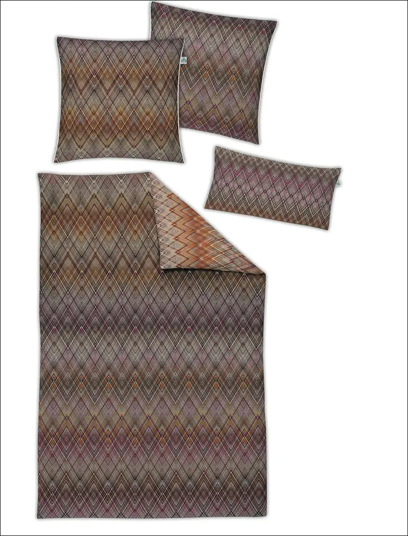 Satino patalynės komplektas (2 dalys) DI11418 - €23 Save 65% __label:Pristatymas 1-2 d.d., color-marga, color-margas,