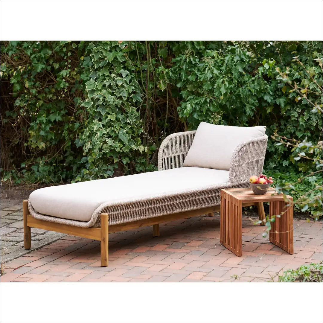 Saulės gultas akacijos spalvos smėlio su pagalvėlėmis RD1125 - €958 Save 15% __label:Pristatymas 5-14 d.d., Deck