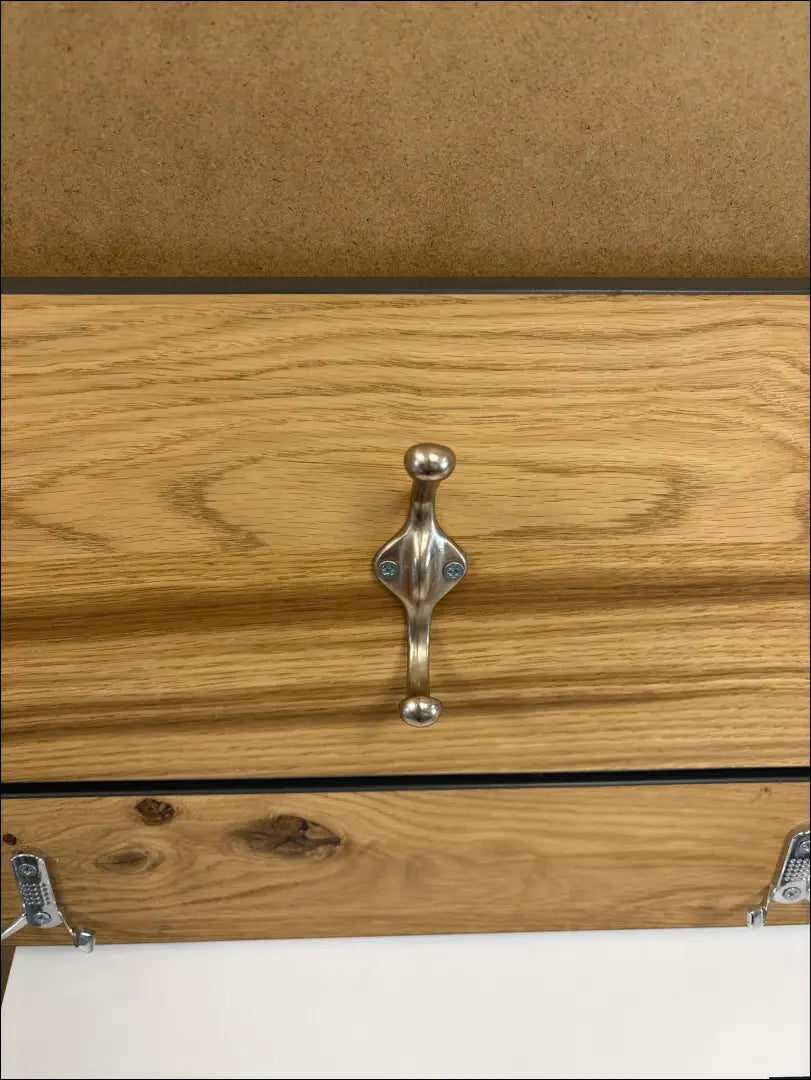 Sieninė kabykla KI1303 - €49 Save 50% 25-50, __label:Pristatymas 1-2 d.d., color-pilka, color-ruda, drabuziu-kabykla