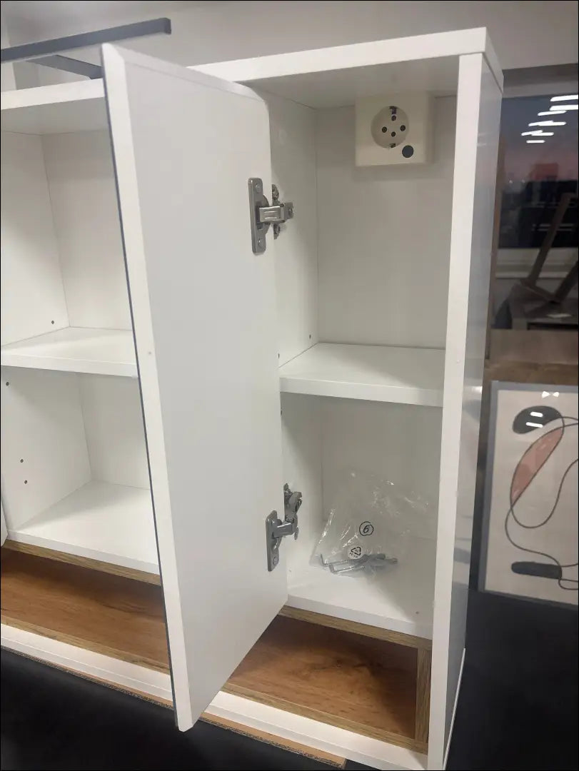 Sieninė vonios spintelė su LED apšvietimu KI1570 - €83 Save 50% 50-100, __label:Pristatymas 1-2 d.d., color-balta,