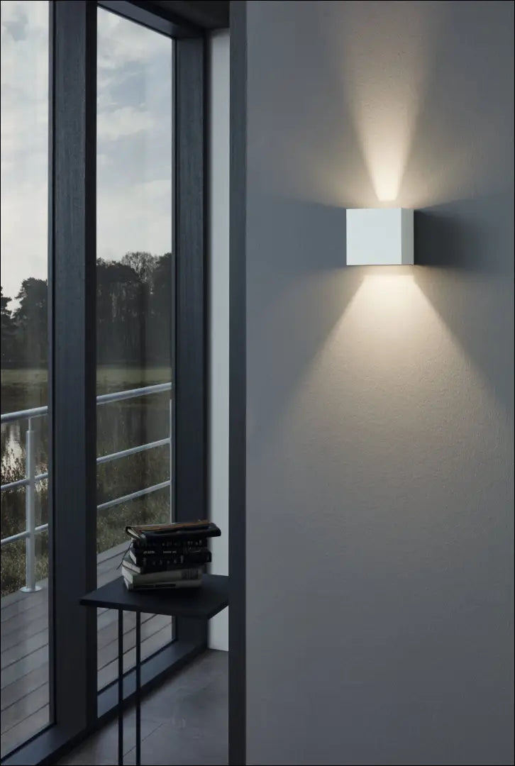 Sieninis LED lauko šviestuvas DI9735 - €23 Save 50% __label:Pristatymas 1-2 d.d., color-balta, interjeras, baldai,
