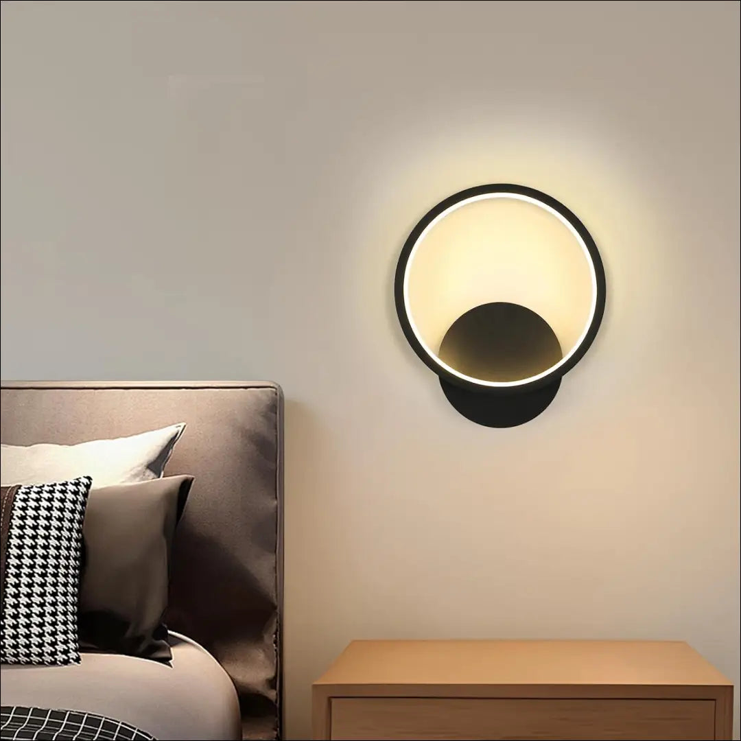 Sieninis LED šviestuvas DI9701 - €21 Save 55% __label:Pristatymas 1-2 d.d., color-juoda, interjeras, material-akrilas,