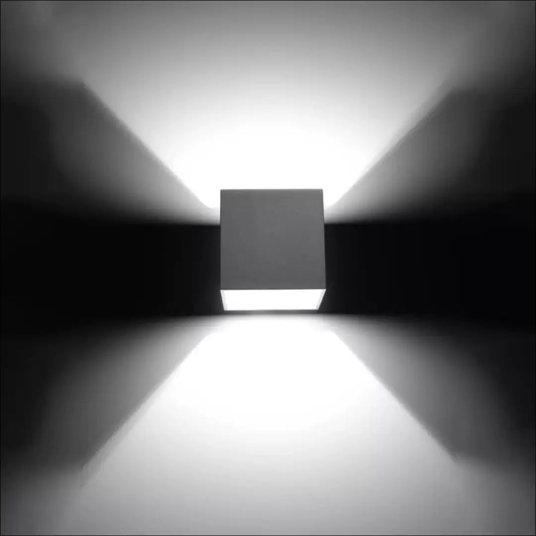 Sieninis šviestuvas DI10410 - €13 Save 50% __label:Pristatymas 1-2 d.d., color-pilka, interjeras, material-metalas,