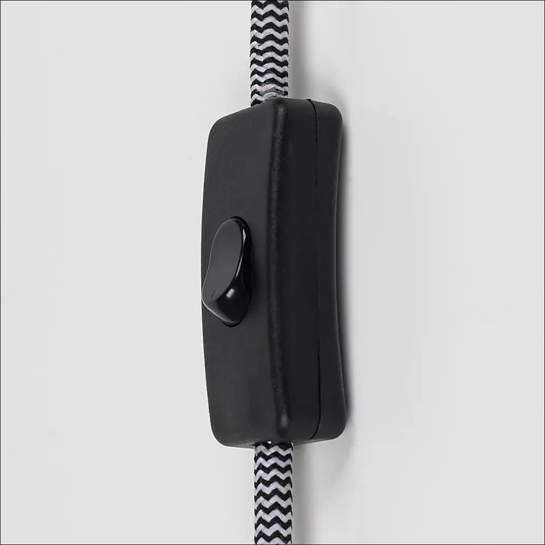 Sieninis šviestuvas DI10782 - €23 Save 50% __label:Pristatymas 1-2 d.d., color-auksine, color-juoda, interjeras,