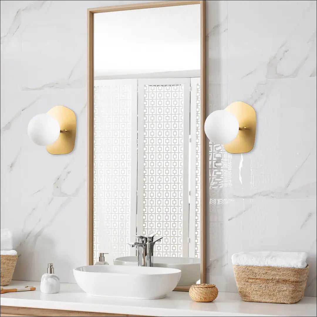 Sieninis šviestuvas DI11027 - €34 Save 50% 25-50, __label:Pristatymas 1-2 d.d., color-auksine, color-balta, interjeras