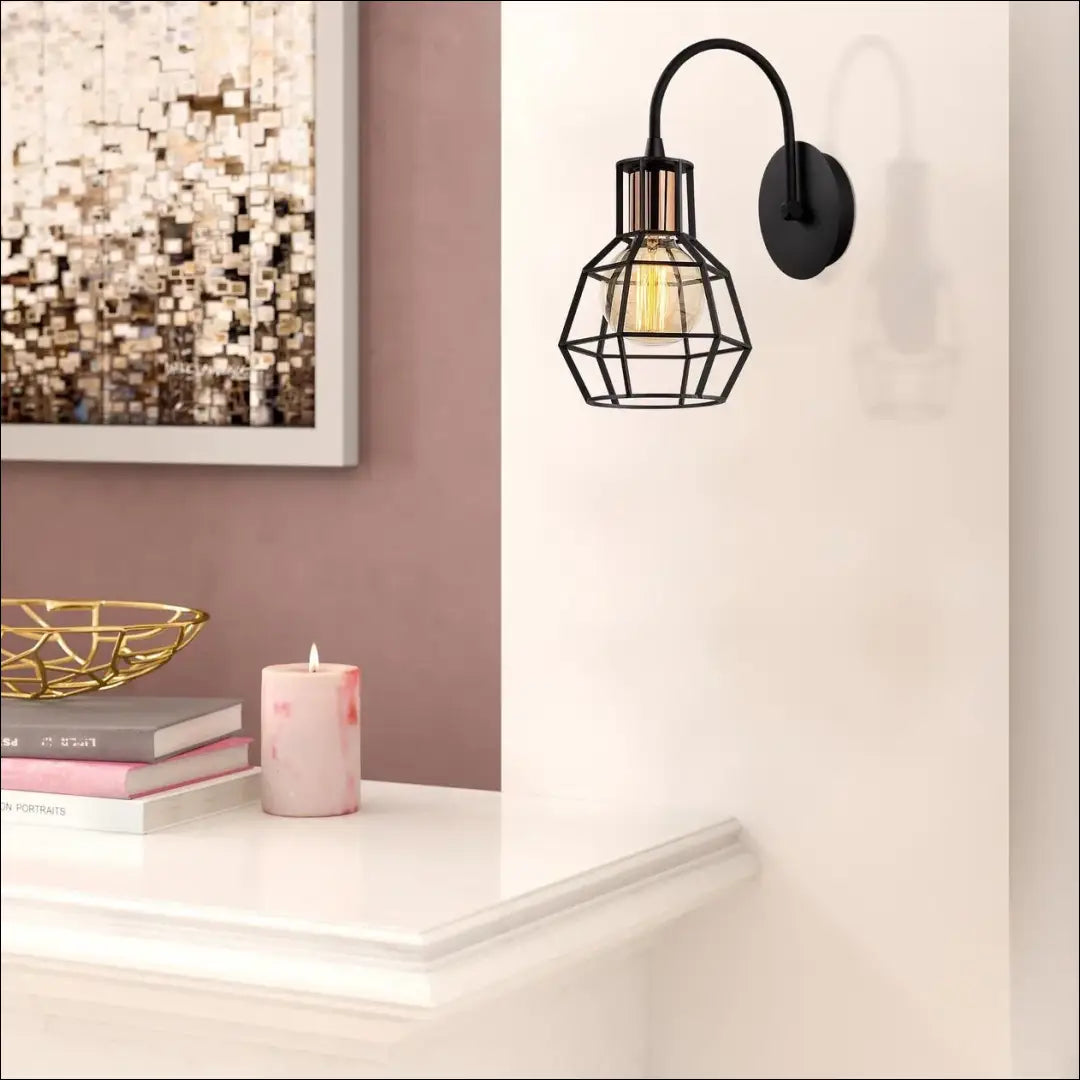 Sieninis šviestuvas DI12265 - €25 Save 50% 25-50, __label:Pristatymas 1-2 d.d., color-auksine, color-juoda, interjeras