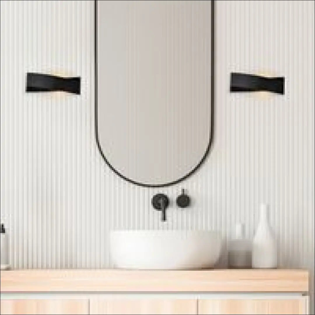 Sieninis šviestuvas DI2959 - €19 Save 70% __label:Pristatymas 1-2 d.d., color-juoda, interjeras, material-metalas,