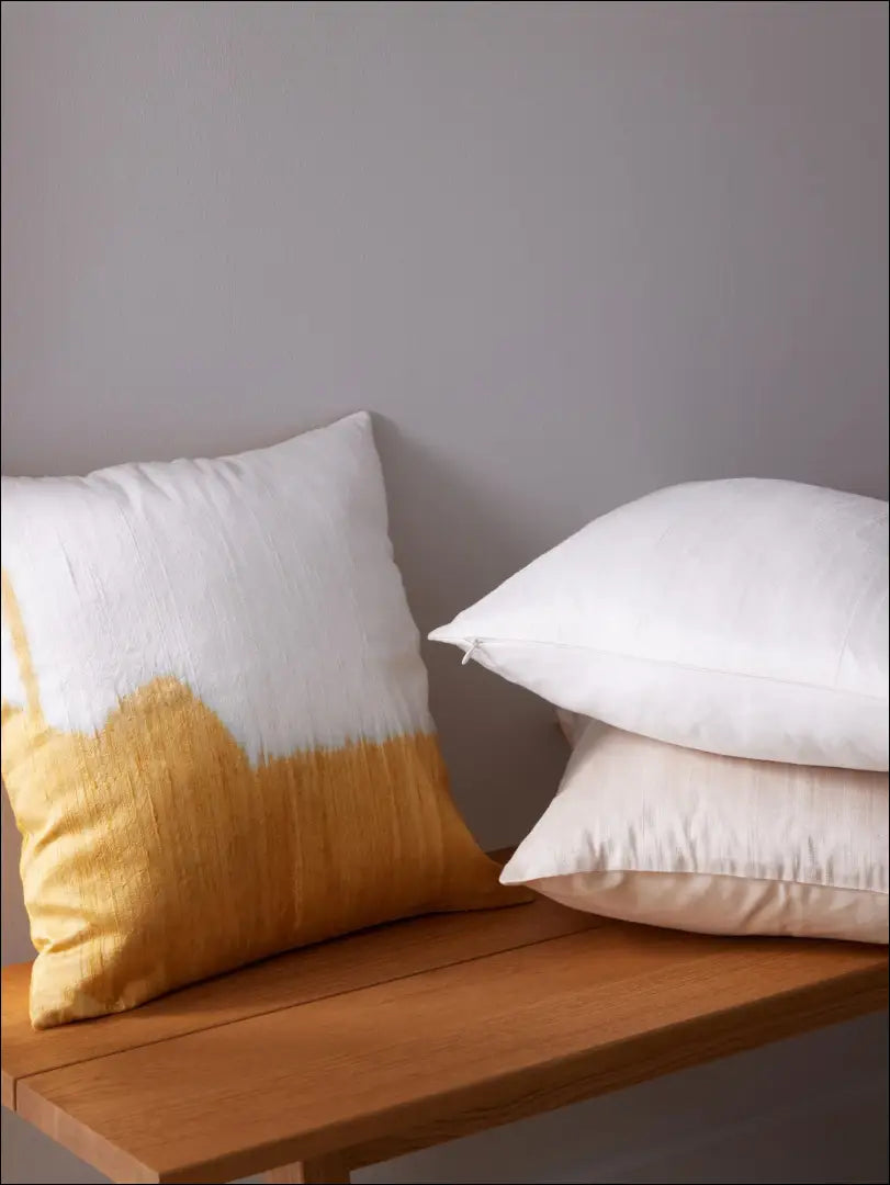 Šilkinė dekoratyvinė pagalvėlė DI5250 - €18 Save 55% __label:Pristatymas 1-2 d.d., color-balta, interjeras,