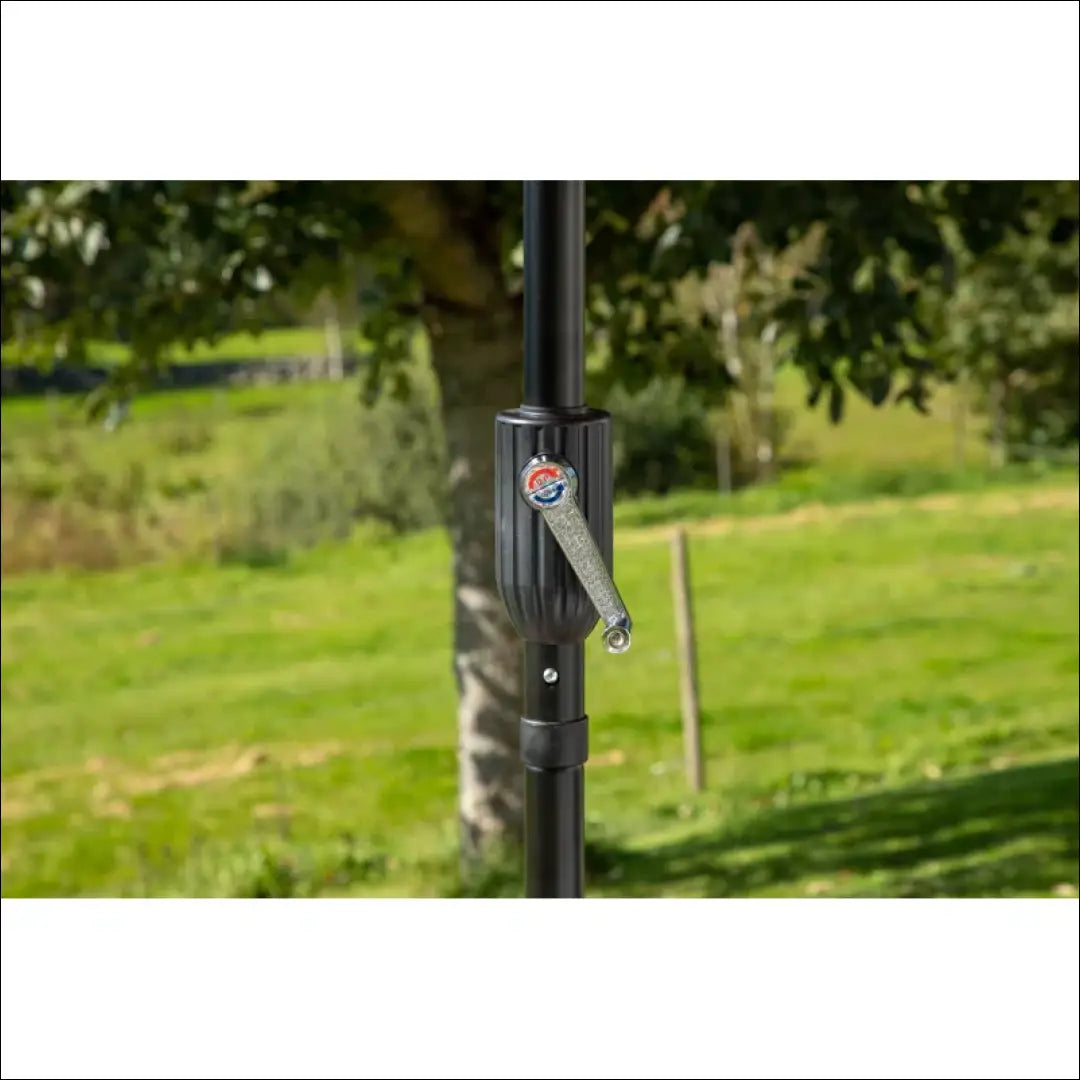 Skėtis LI676 - €80 Save 50% 50-100, __label:Pristatymas 1-2 d.d., color-raudona, lauko baldai, material-poliesteris €50