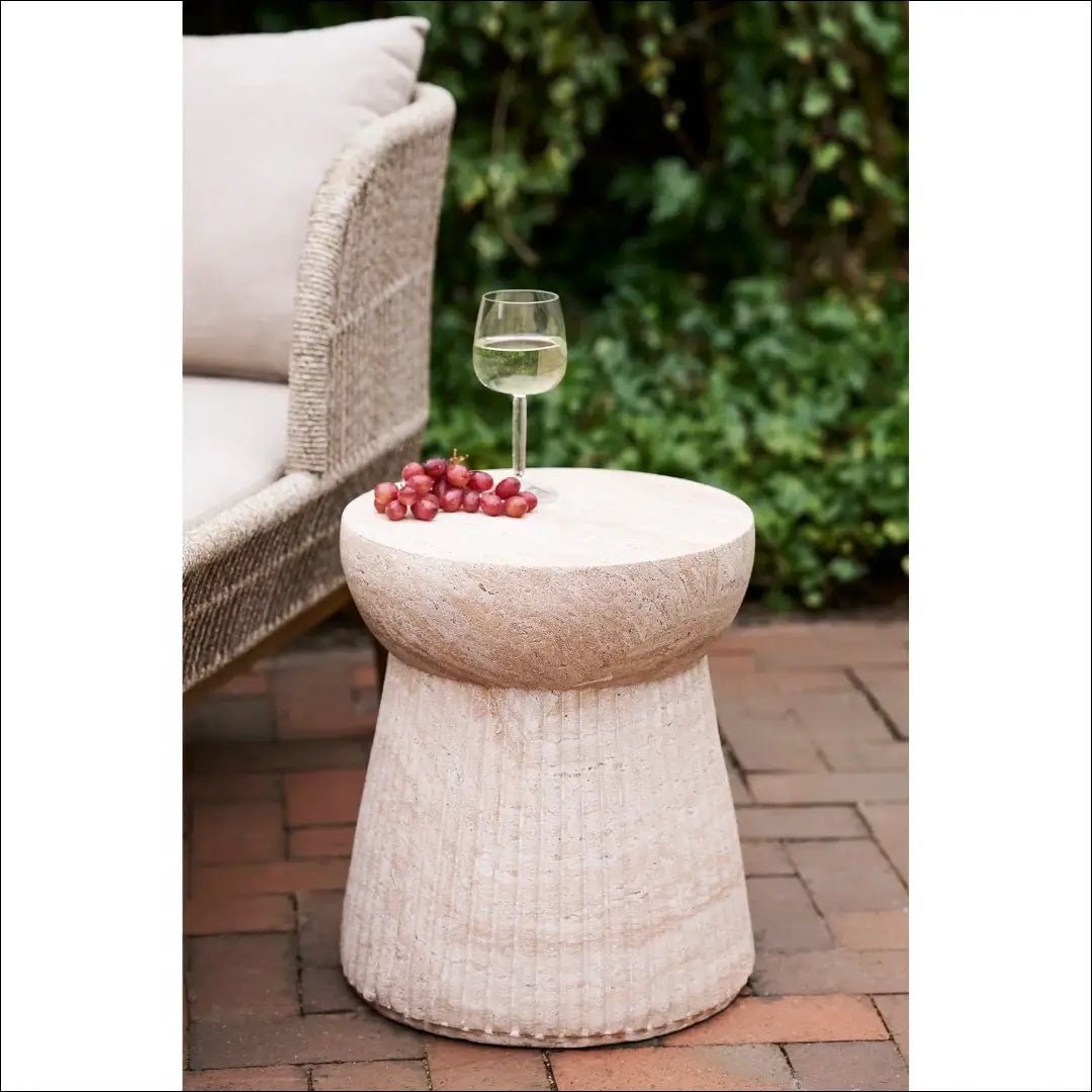 Šoninis staliukas pluoštinio molio su gofruota struktūra natūralus ø37x43 cm RD1114 - €126 Save 15% 100-200,