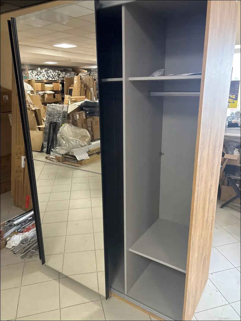 Spinta GI584 - €414 Save 55% __label:Pristatymas 1-2 d.d., biuro-baldai, color-ruda, material-mediena, material-stiklas