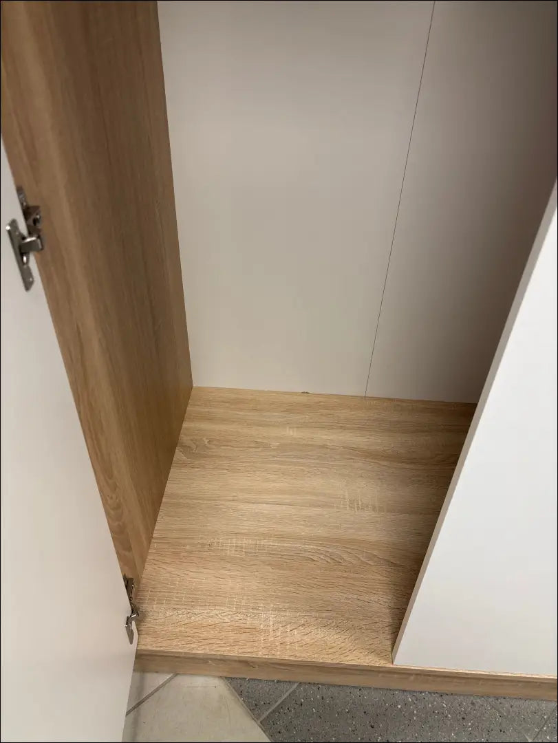 Spinta GI648 - €324 Save 55% __label:Pristatymas 1-2 d.d., color-balta, color-ruda, material-mediena, over-200 Virš