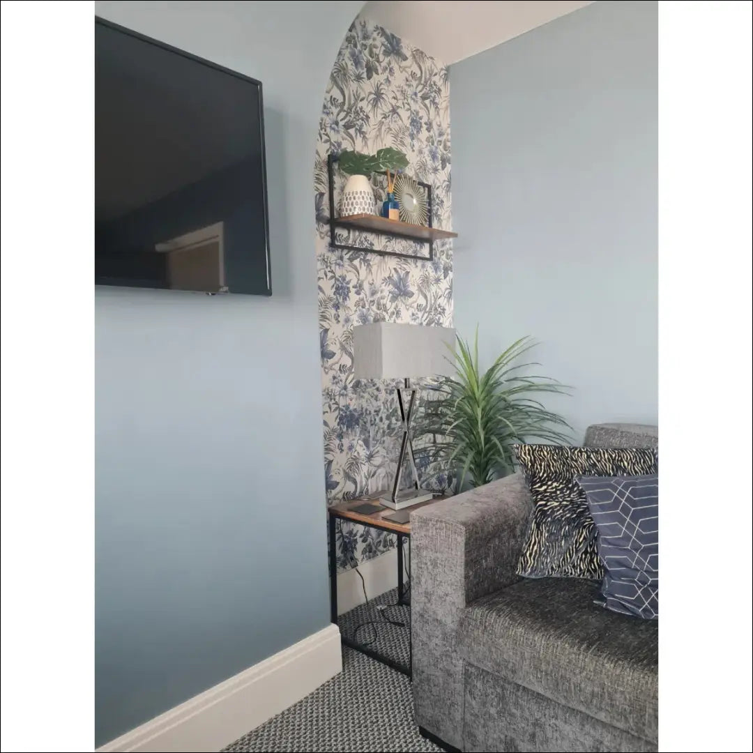 Stalinis šviestuvas DI10165 - €61 Save 50% 50-100, __label:Pristatymas 1-2 d.d., color-pilka, color-sidabrine,