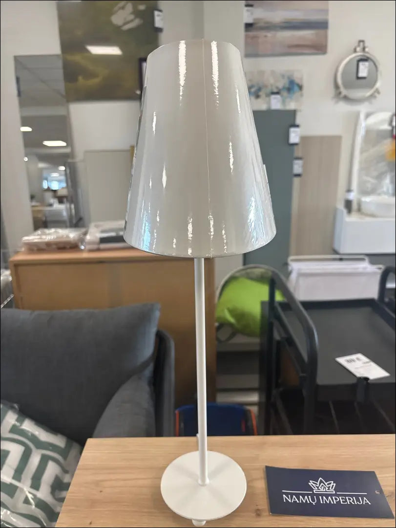 Stalinis šviestuvas DI10221 - €12 Save 65% __label:Pristatymas 1-2 d.d., color-balta, color-kremas, material-metalas,