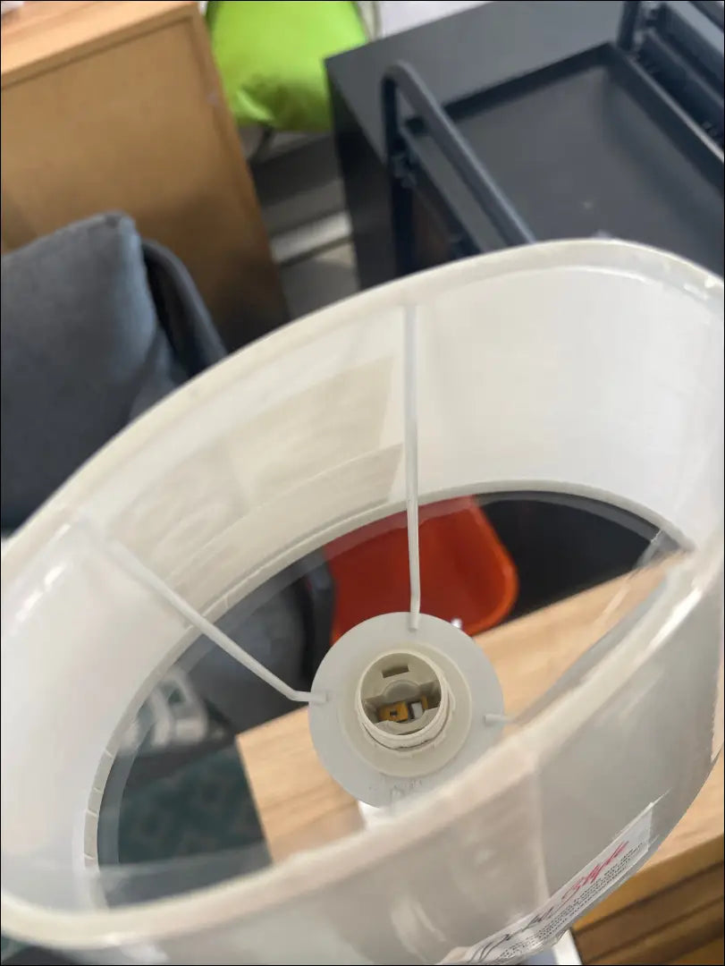 Stalinis šviestuvas DI10221 - €12 Save 65% __label:Pristatymas 1-2 d.d., color-balta, color-kremas, material-metalas,