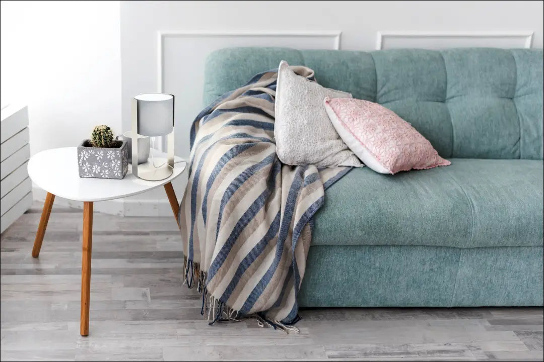 Stalinis šviestuvas DI10953 - €27 Save 50% 25-50, __label:Pristatymas 1-2 d.d., color-pilka, color-sidabrine,