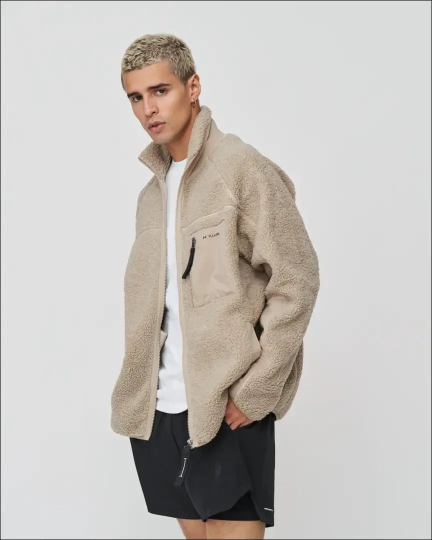 Striukė “Kuuno” DI7634 - 25-50, __label:Pristatymas 1-2 d.d., color-smelio, drabuziai, material-dirbtinis-kailis €25