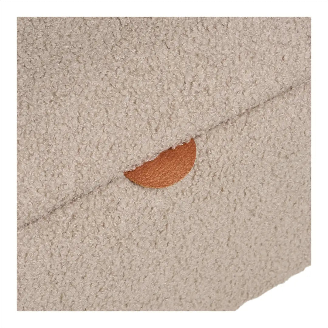 Suoliukas su daiktadėže bouclé smėlio spalvos 95x37x45 cm RD257 - €145 Save 15% 100-200, __label:Pristatymas 5-14 d.d.,