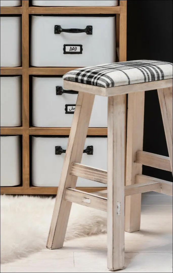 Taburetė VI1166 - €35 Save 50% 25-50, __label:Pristatymas 1-2 d.d., color-balta, color-juoda, dekoracijos €25 to €50