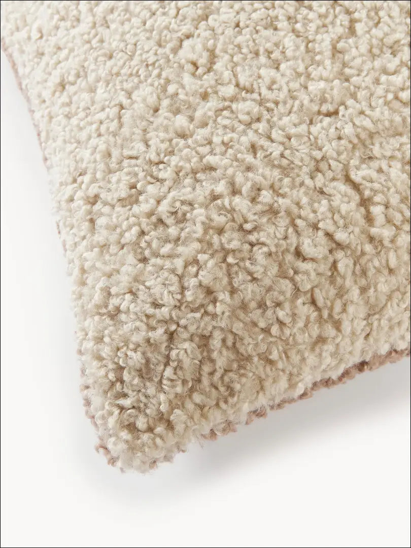 Teddy pagalvėlės užvalkalas DI9848 - €18 Save 60% __label:Pristatymas 1-2 d.d., color-ruda, color-smelio, interjeras,