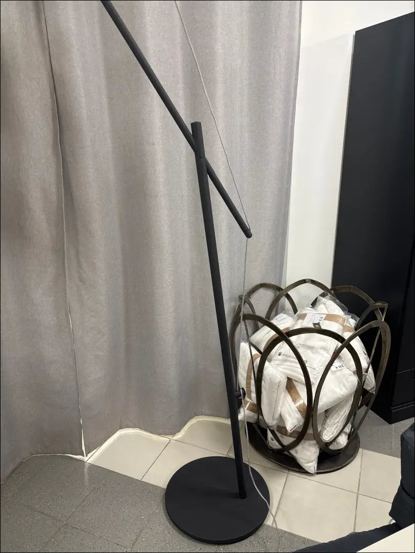 Toršeras DI7947 - €104 Save 70% 100-200, __label:Pristatymas 1-2 d.d., color-juoda, color-smelio, material-metalas €100