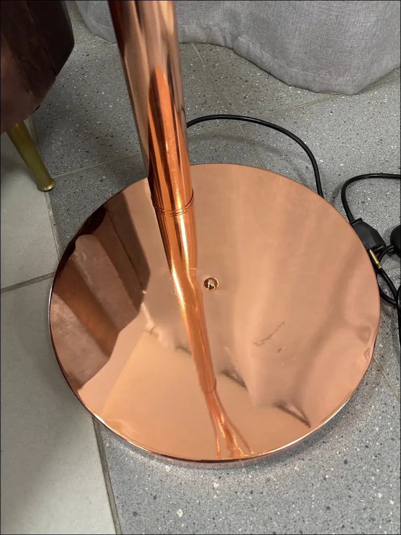 Toršeras DI8284 - €90 Save 60% 50-100, __label:Pristatymas 1-2 d.d., color-auksine, material-metalas, pazeistas €50