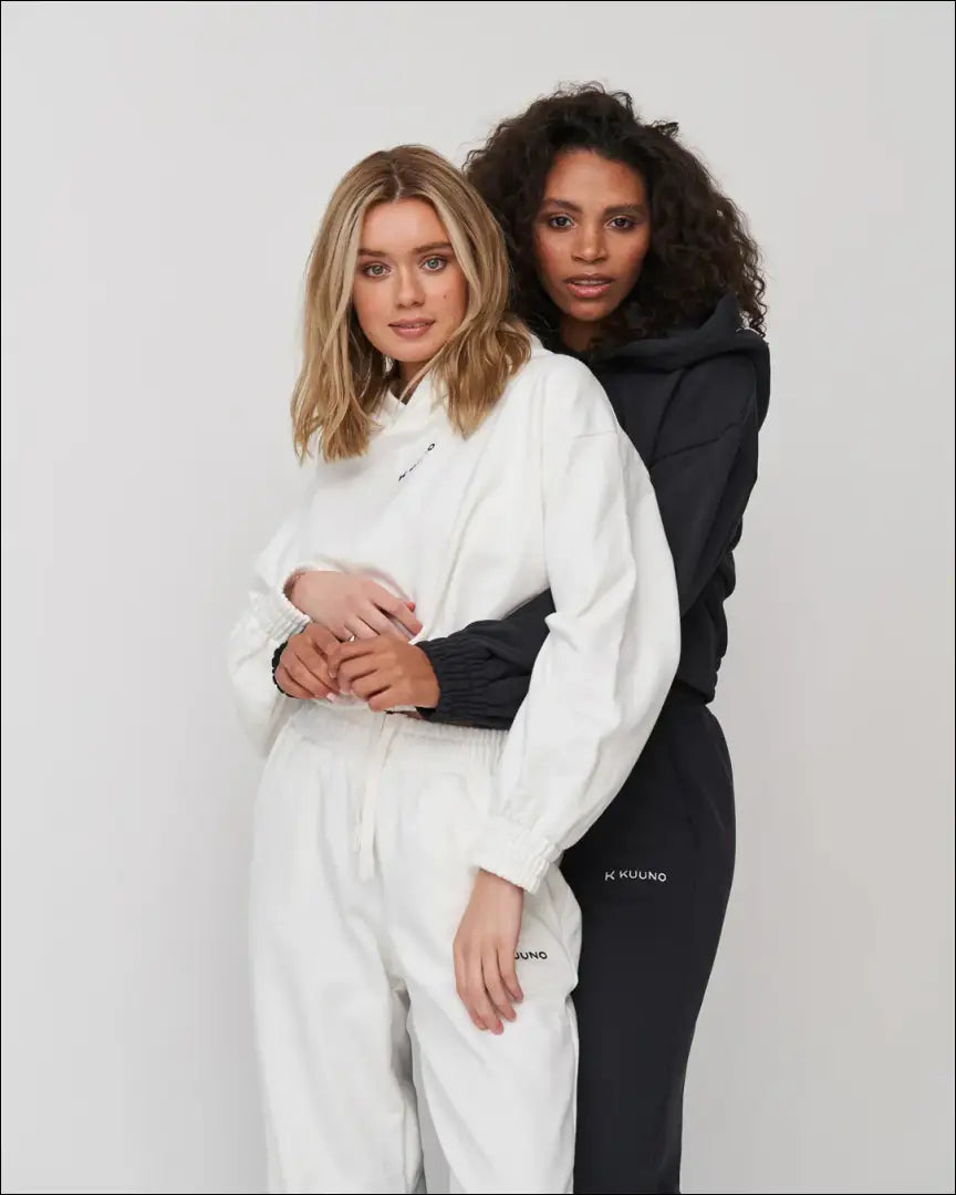 Trumpas bliuzonas “Kuuno” DI7640 - €23 Save 65% __label:Pristatymas 1-2 d.d., color-juoda, drabuziai,