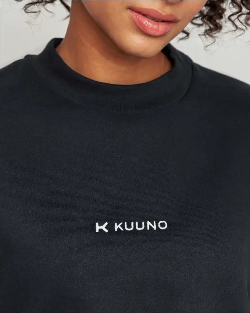 Trumpas bliuzonas “Kuuno” DI7657 - __label:Pristatymas 1-2 d.d., color-juoda, drabuziai, material-medvilne,