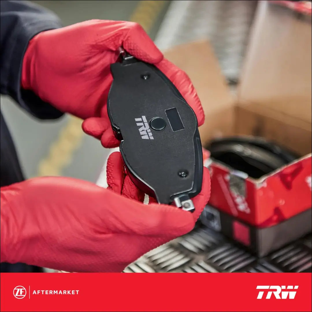 TRW GDB1698 stabdžių kaladėlių rinkinys (4 vnt) SP301 - €19 Save 50% __label:Pristatymas 1-2 d.d., kita, under-25 Iki