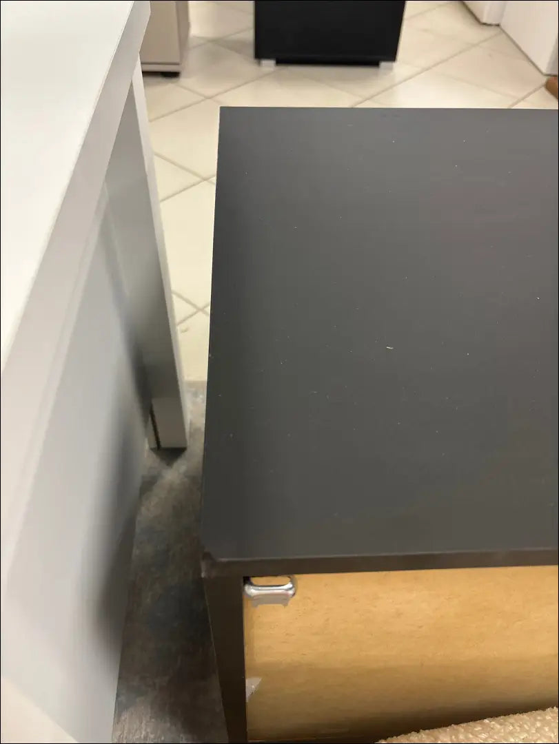 TV staliukas SI1758 - €80 Save 70% 50-100, __label:Pristatymas 1-2 d.d., color-juoda, material-mediena, pazeistas €50