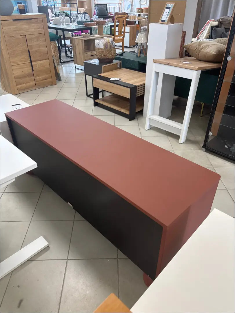 TV staliukas SI1777 - €150 100-200, __label:Pristatymas 1-2 d.d., color-raudona, color-ruda, material-mdf €100 to €200