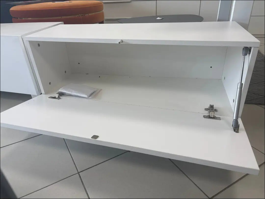 TV staliukas SI1810 - €54 Save 50% 50-100, __label:Pristatymas 1-2 d.d., color-balta, material-mediena, svetaines €50