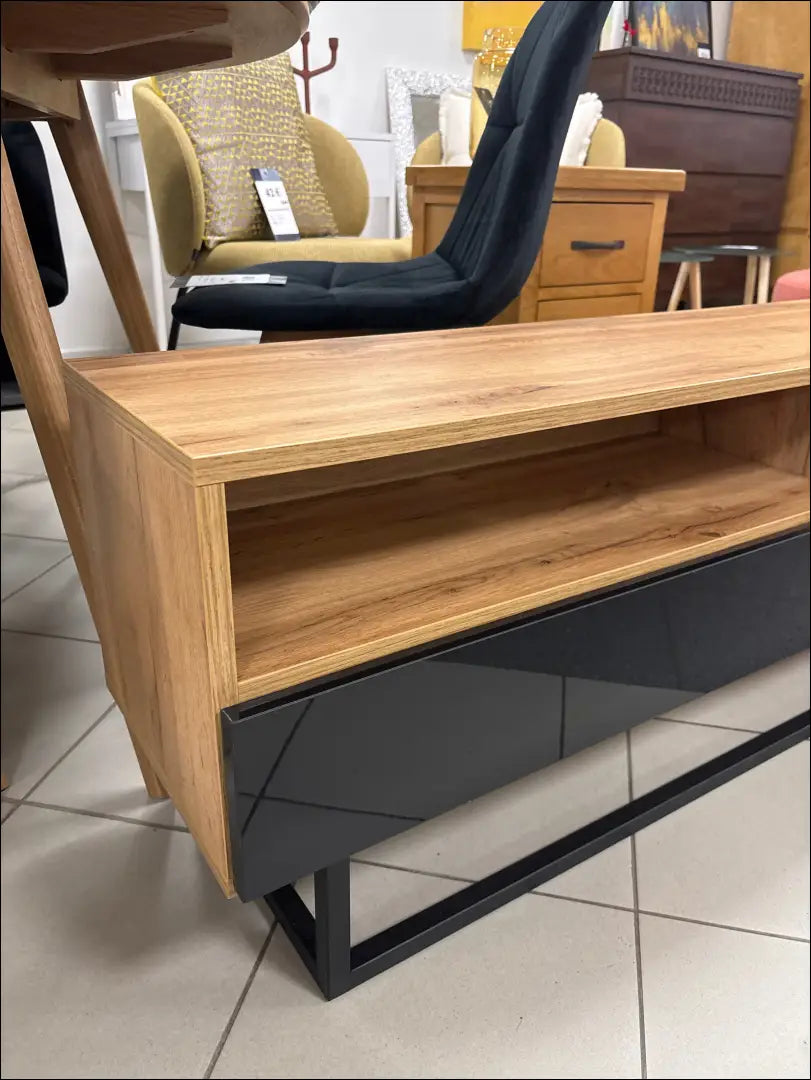 TV staliukas SI2008 - €160 Save 50% 100-200, __label:Pristatymas 1-2 d.d., color-juoda, color-ruda, material-mediena