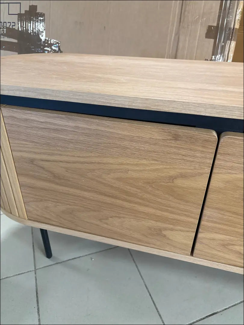TV staliukas SI2411 - €80 Save 80% 50-100, __label:Pristatymas 1-2 d.d., color-ruda, material-mdf, pazeistas Grožio