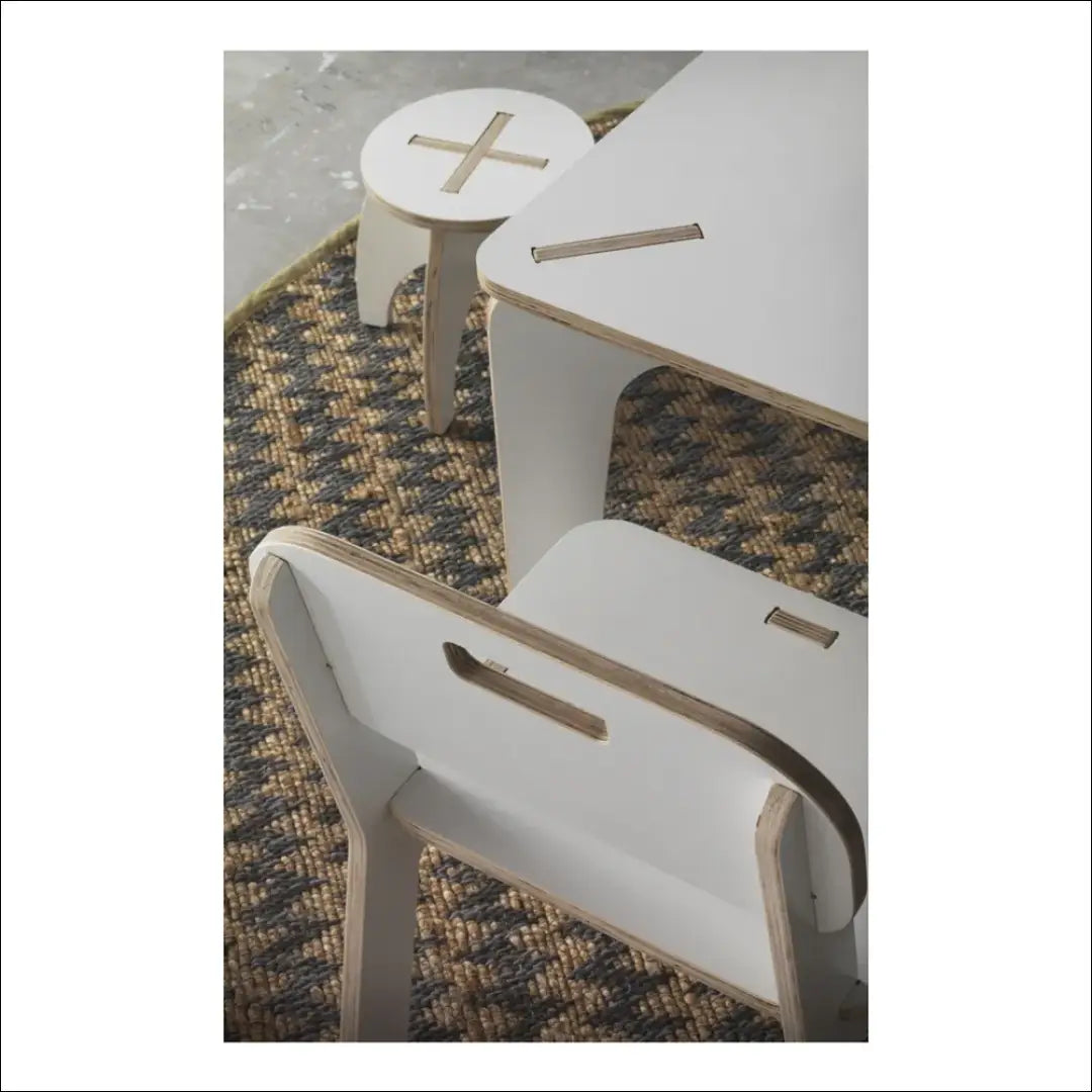 Vaikiška taburetė VI1020 - €23 Save 55% __label:Pristatymas 1-2 d.d., color-balta, kita, material-mediena, under-25 Iki