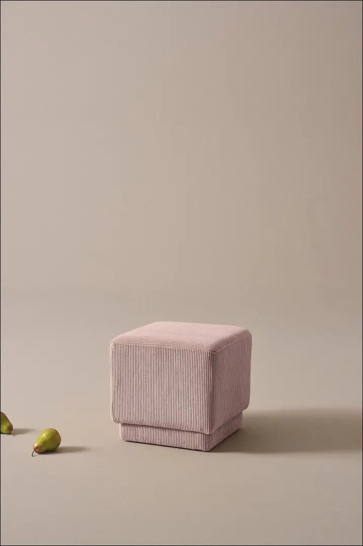 Vaikiškas pufas MI576 - €73 Save 65% 50-100, __label:Pristatymas 1-2 d.d., color-rozine, material-aksomas, minksti