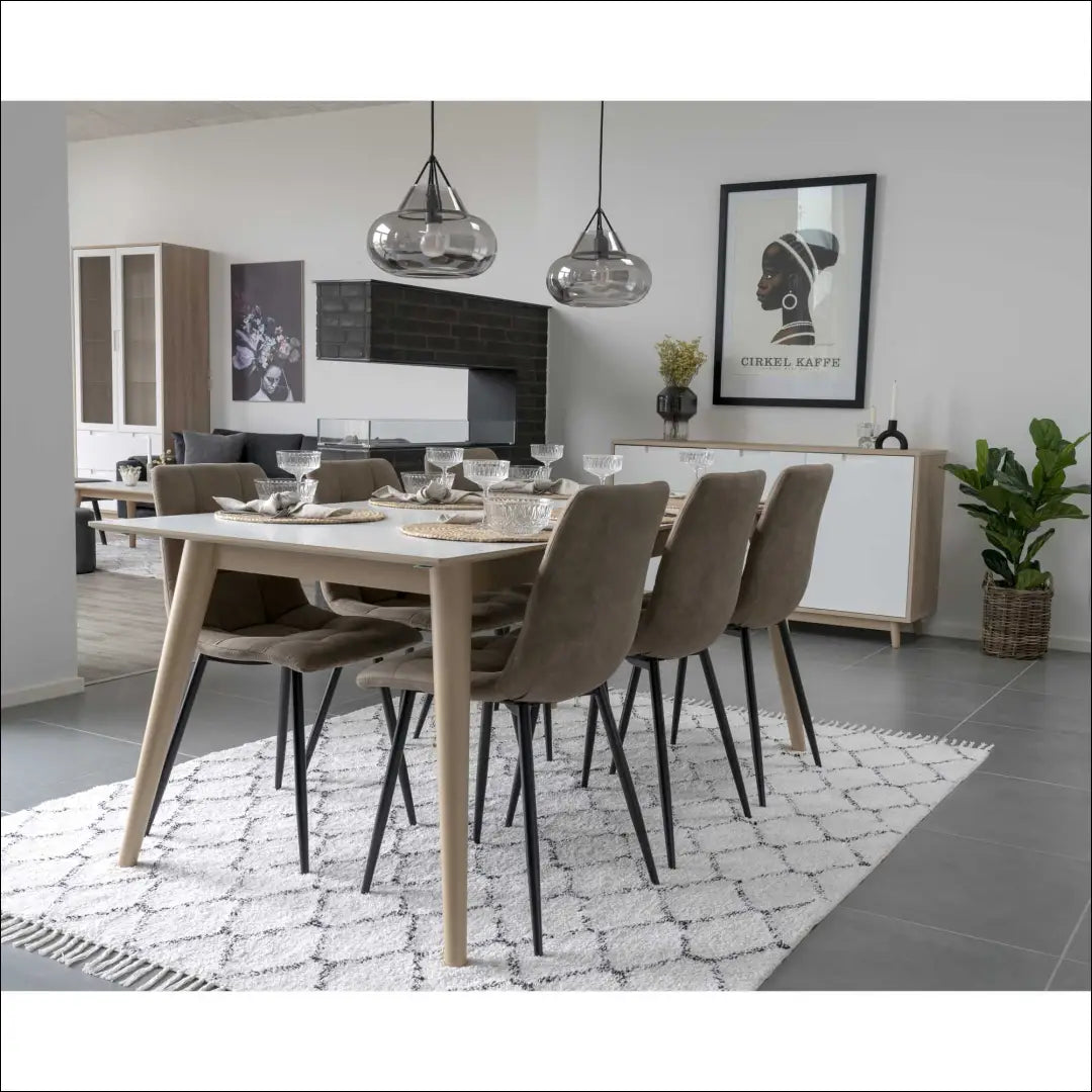 Valgomojo kėdė mikropluošto šviesiai ruda juodos kojelės RD025 - €87 Save 15% 50-100, __label:Pristatymas 5-14 d.d.,