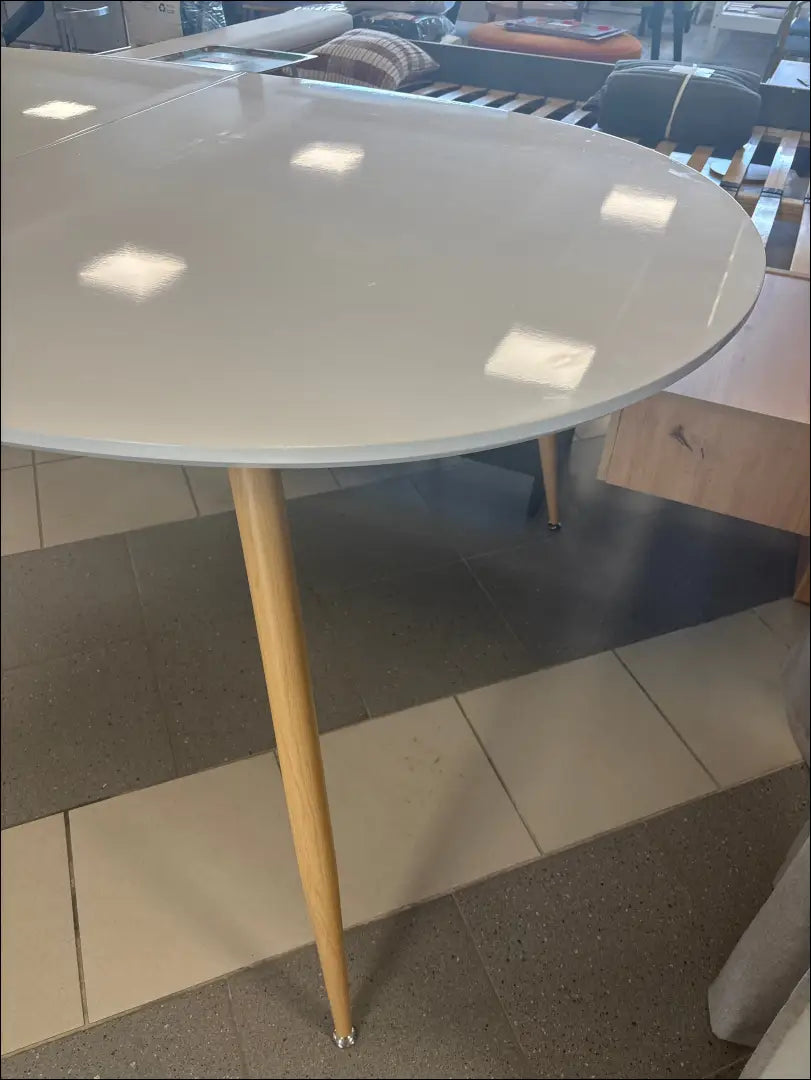 Valgomojo stalas VI1029 - €75 50-100, __label:Pristatymas 1-2 d.d., color-balta, color-juoda, material-mediena €50