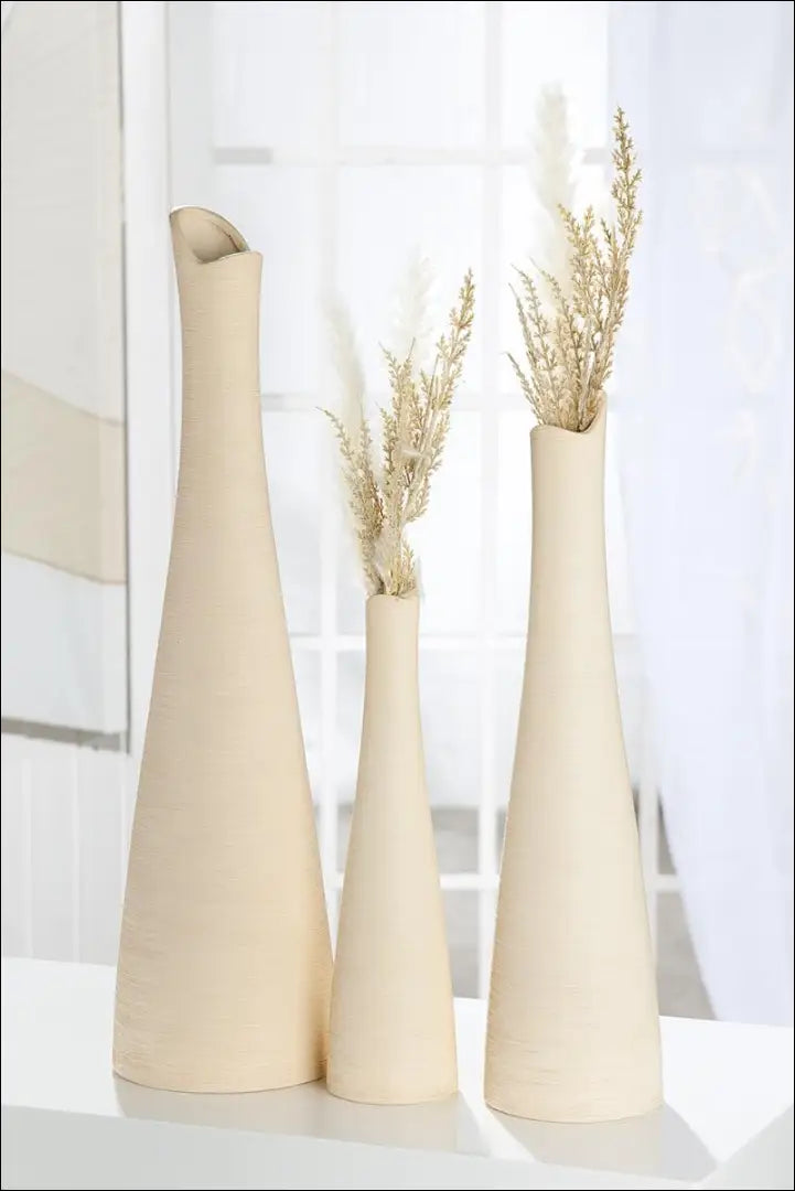 Vaza DI10803 - €30 Save 50% 25-50, __label:Pristatymas 1-2 d.d., color-kremas, interjeras, material-keramika €25 to €50