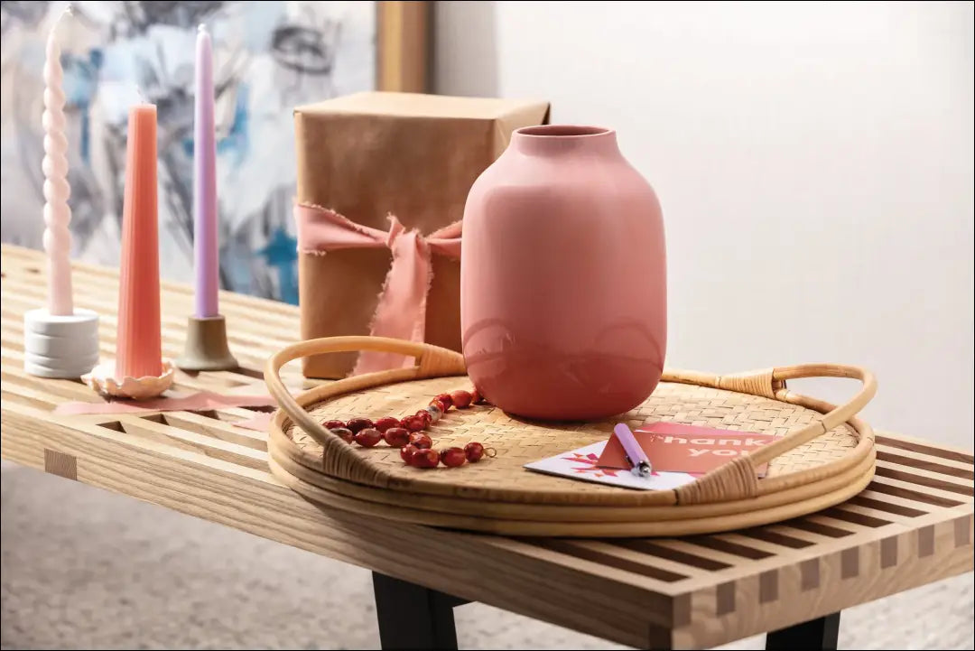 Vaza DI8094 - €16 Save 60% __label:Pristatymas 1-2 d.d., color-rozine, interjeras, material-porcelianas, under-25 Iki