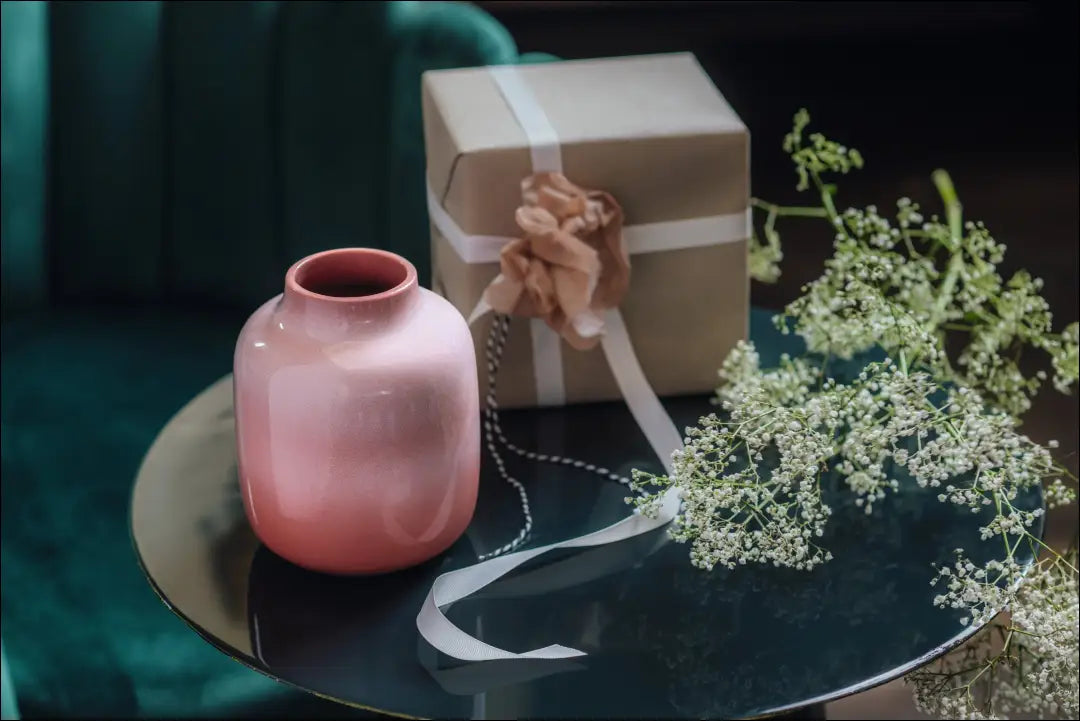 Vaza DI8094 - €16 Save 60% __label:Pristatymas 1-2 d.d., color-rozine, interjeras, material-porcelianas, under-25 Iki