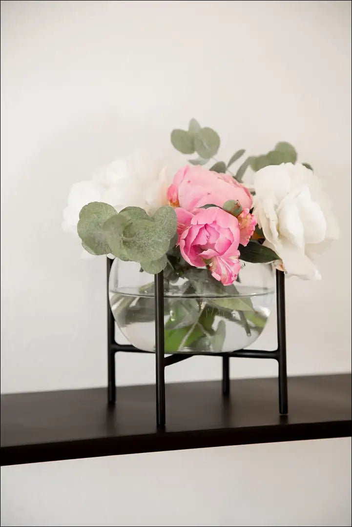 Vaza su stoveliu DI10860 - €22 Save 50% __label:Pristatymas 1-2 d.d., color-juoda, interjeras, material-metalas,