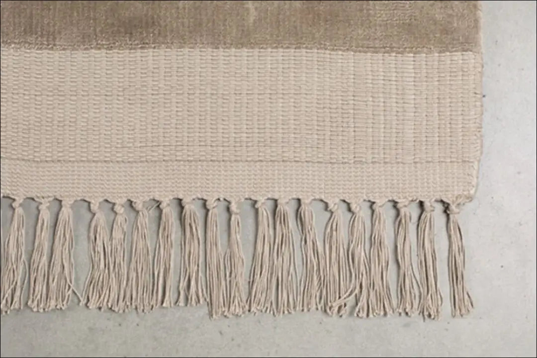 Viskozės kilimas RU1385 - €390 Save 50% __label:Pristatymas 1-2 d.d., color-smelio, kilimai, material-viskoze, over-200