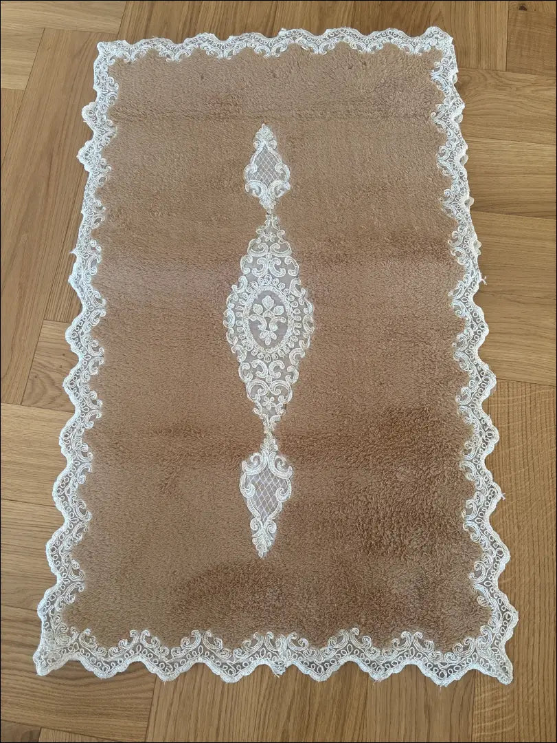 Vonios kambario kilimėlių komplektas (2vnt) DI11452 - €27 Save 50% 25-50, __label:Pristatymas 1-2 d.d., color-auksine,