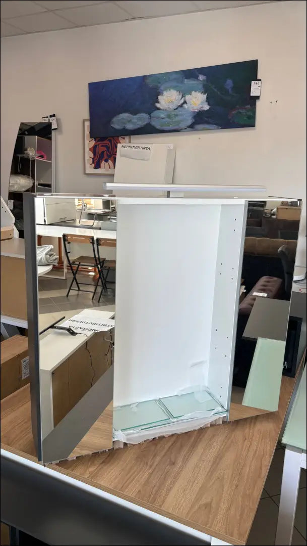 Vonios spintelė su apšvietimu KI1642 - €25 Save 90% 25-50, __label:Pristatymas 1-2 d.d., color-pilka, material-mediena,