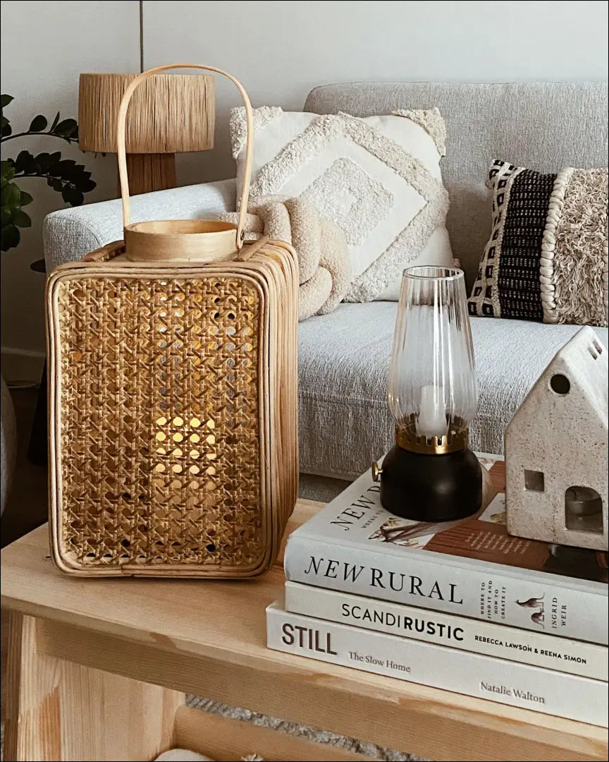 Žibintas DI8743 - €35 Save 55% 25-50, __label:Pristatymas 1-2 d.d., color-ruda, interjeras, material-rotangas €25