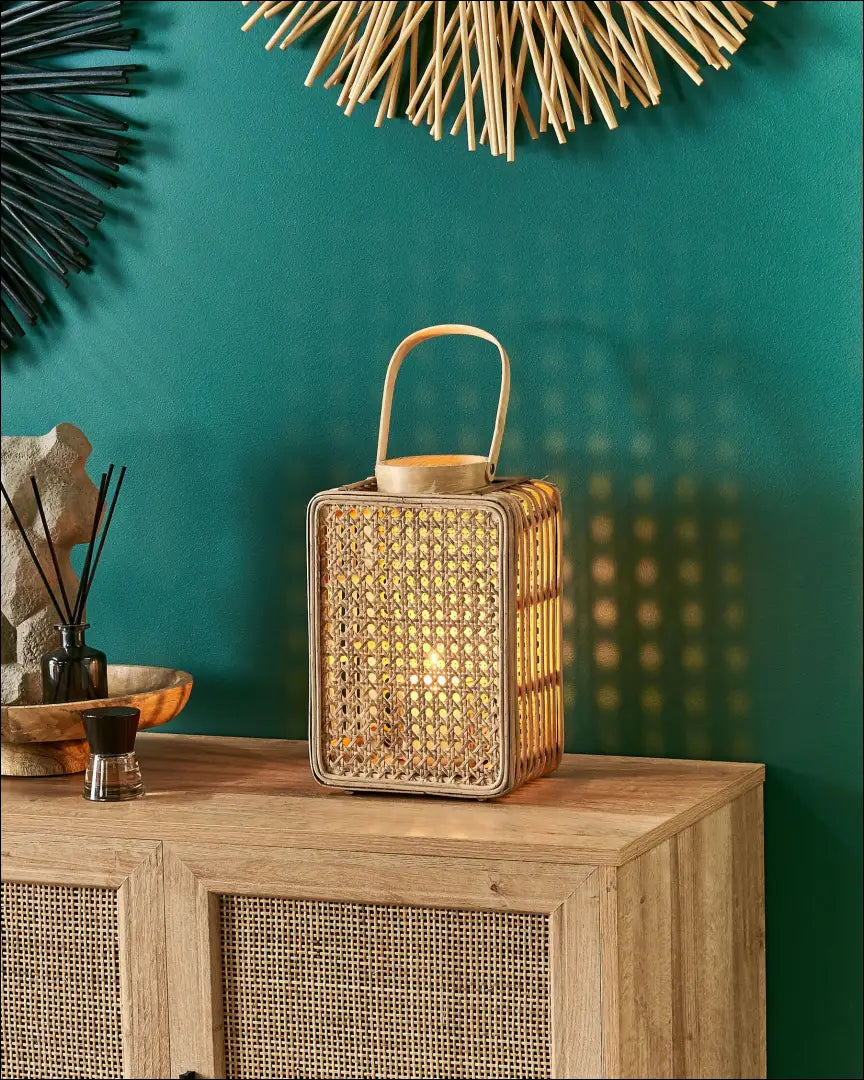 Žibintas DI8743 - €35 Save 55% 25-50, __label:Pristatymas 1-2 d.d., color-ruda, interjeras, material-rotangas €25