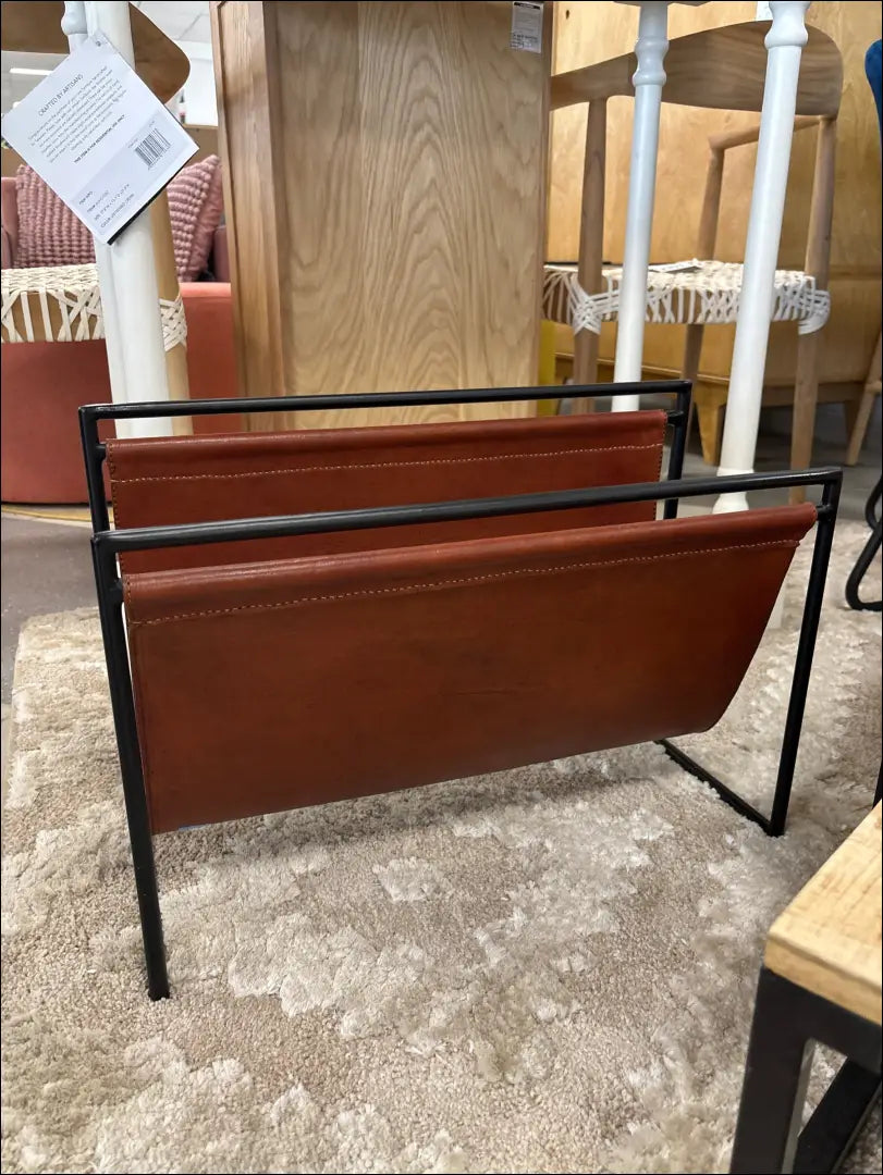 Žurnalų/knygų laikiklis DI8716 - €119 Save 50% 100-200, __label:Pristatymas 1-2 d.d., color-juoda, color-ruda,