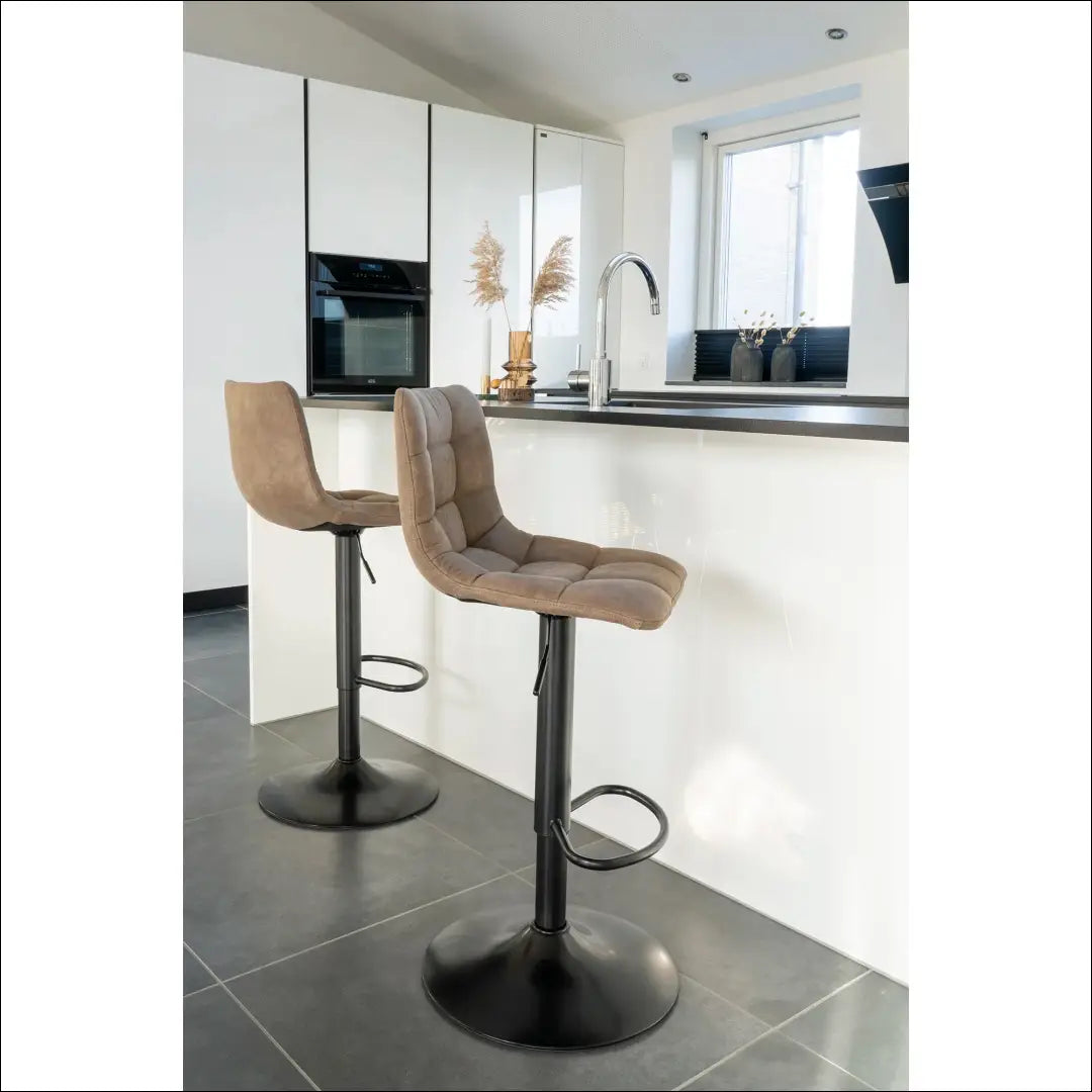 Baro kėdė mikropluošto šviesiai ruda juodos kojelės RD050 - €104 Save 15% 100-200, __label:Pristatymas 5-14 d.d., Bar &